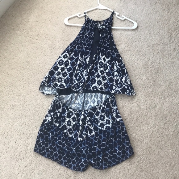 Open back B.B. Dakota Romper - Picture 2 of 2
